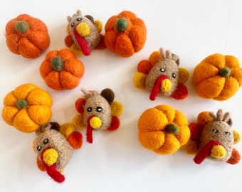 Juguetes de calabaza y/o pavo de fieltro - Juguete de otoño de fieltro con aguja - Se vende por separado Juego Montessori de Acción de Gracias Juego con hierba gatera - Pateador de hierba gatera