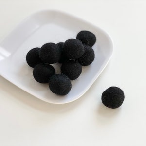 Black Felt Balls - 2.5 cm felted black wool balls for holiday crafting - Wholesale Bulk Felt Balls - DIY Nursery Garland - Wool Poms Only