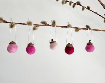 Customizable Pink Wool Acorns - Valentine’s Decor - Needle Felted Acorn Ornaments - Winter or Fall Acorn Garland - Custom Rustic Decor