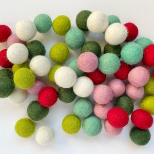 Retro Christmas Felt Balls - 2.5 cm customizable felted wool pom for crafts - Bulk Wholesale for Holiday DIY Tree Garland - Wool Poms Only