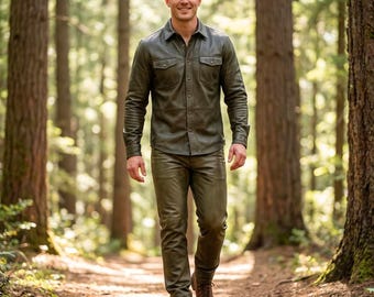 Olivgrünes Lederhemd und -hose für Herren, weiches, echtes Lammleder-Set, maßgeschneiderter Lederanzug im Militärstil, Freizeit- und Partykleidung