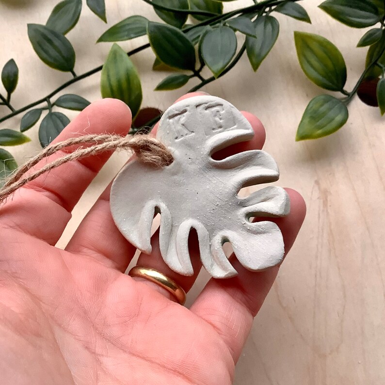 Handmade stoneware pottery Monstera leaf decorations image 3