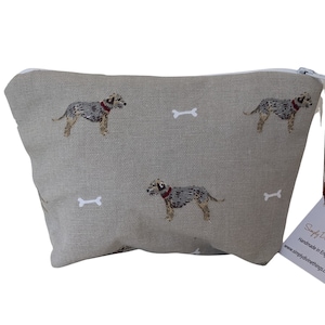 Guirlande Fanions Sophie Allport Lièvres – 8 Drapeaux Coton 12x15 Cm – Tissu Bruant Pierre