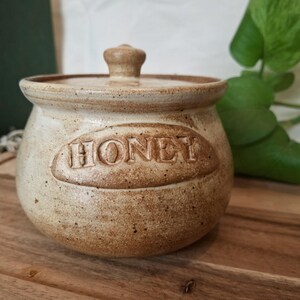 Vintage Signed Greenwell Studio Pottery Honey Pot with Lid | Stoneware Honey Jar | Rustic Farmhouse Kitchen Decor