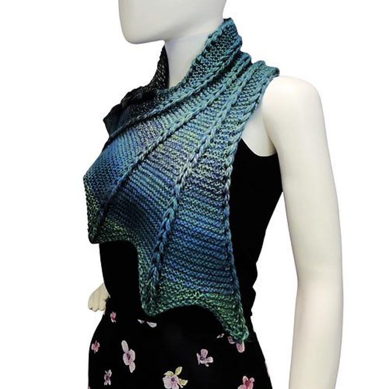 Dragon Wing Cowl Knitting Pattern Intermediate Worsted Yarn Knit Jacob's Ladder Stitch PDF