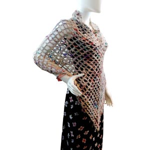 Phoebe Poncho Pattern - Bulky Yarn - Beginner - Seamless - Top Down - PDF Pattern Only