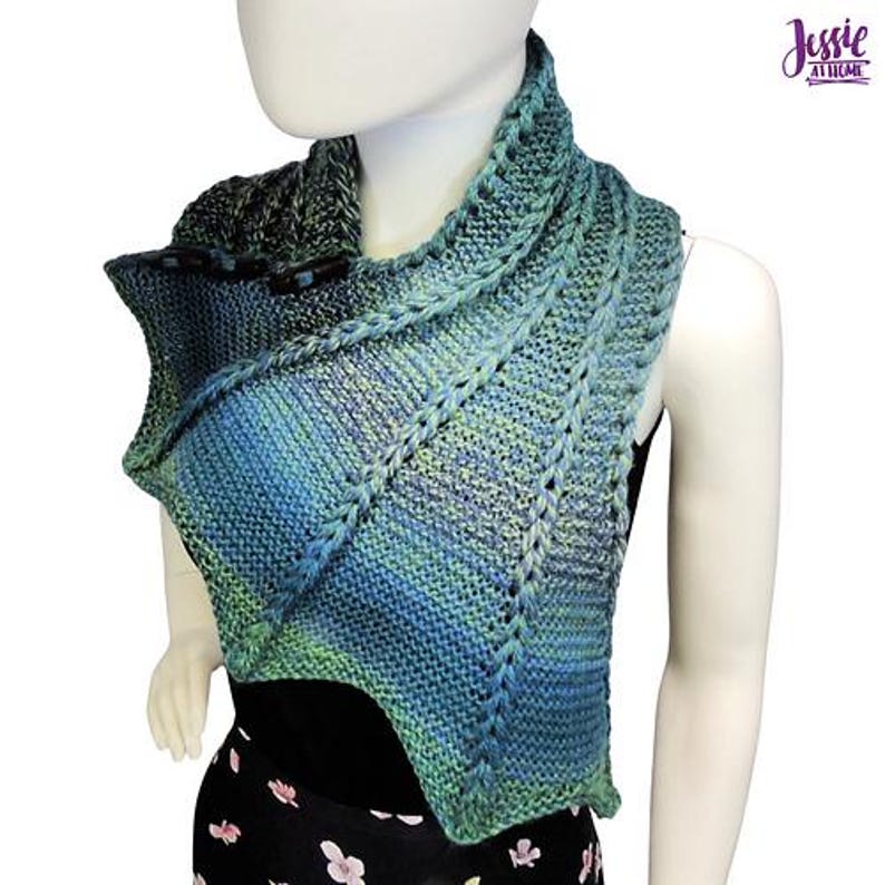 Dragon Wing Cowl Knitting Pattern Intermediate Worsted Yarn Knit Jacob's Ladder Stitch PDF