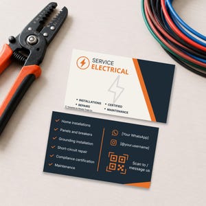 Puede incluir: Dos tarjetas de visita para un servicio eléctrico con detalles en naranja y azul oscuro. Las tarjetas muestran texto que incluye SERVICE ELECTRICAL, INSTALLATIONS, REPAIRS, CERTIFIED, MAINTENANCE y un código QR con marcadores.