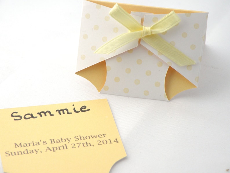 8 Polka Dot Diaper Place Cards in Yellow and White