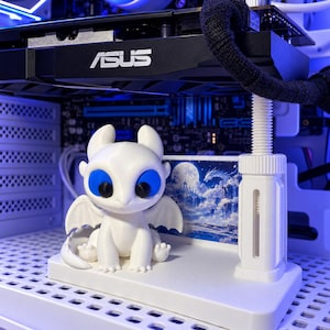 Light Fury Dragon GPU Support Bracket, Adjustable 90–140 mm 3D Printed PC Stand