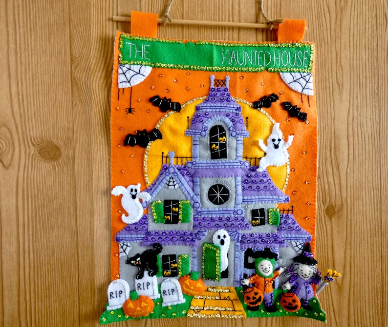 Haunted House Bucilla Felt Wall Hanging Finished Halloween Etsy