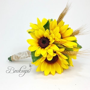 Sunflower and Dried Wheat Bouquet, Sunflower Bouquet with Burlap & Lace, Flower Girl Bouquet, Toss Bouquet, Sunflower Wedding, Dried Wheat