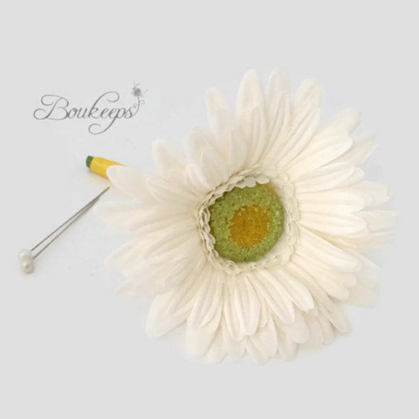 CHOOSE RIBBON COLOR - Daisy Boutonniere, White Daisy Boutonniere, Silk Daisy Boutonniere, Daisy Wedding, Groom, Groomsman, Groomsmen