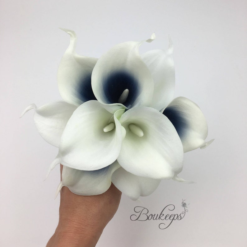 CHOOSE RIBBON COLOR White and Navy Blue Calla Lily Bouquet | Etsy