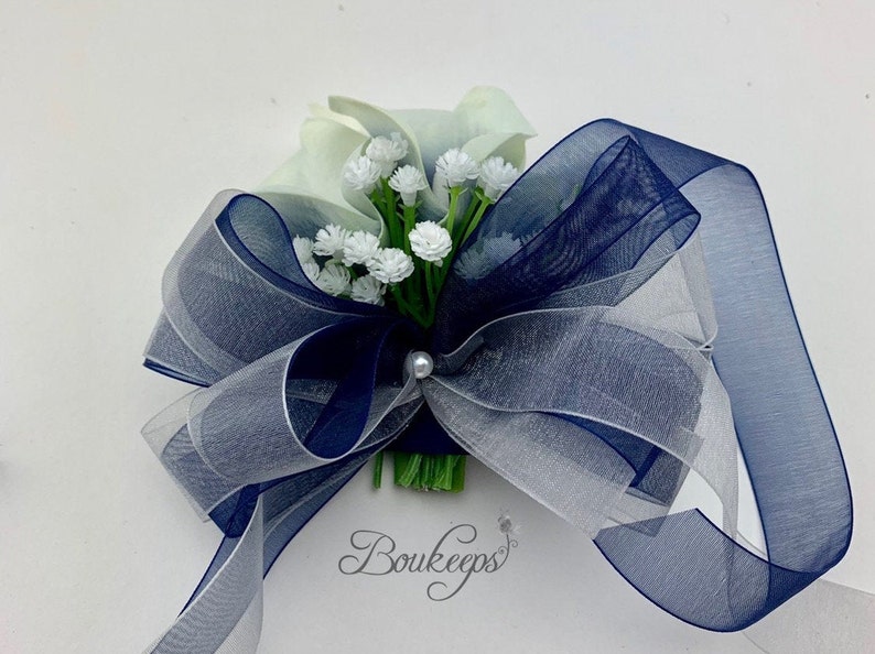 Navy Blue and White Calla Lily Corsage Navy Blue Corsage | Etsy White And Baby Blue Corsage