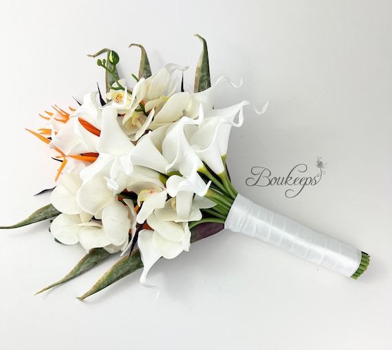 White lily bridal 2025