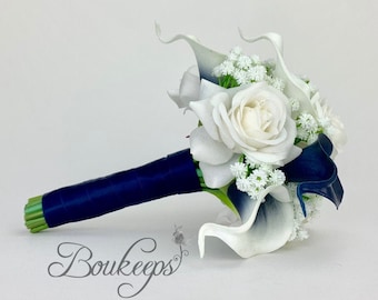 CHOOSE RIBBON COLOR - Navy Blue and White Calla Lily and Rose Bouquet, Navy Blue Bridesmaid Bouquet, Calla Lily Bouquet, Baby's Breath