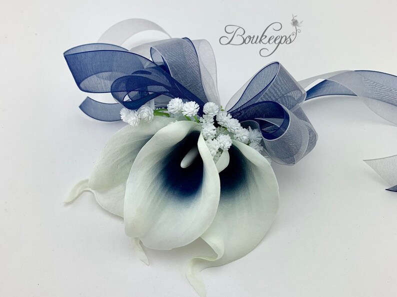 Navy Blue and White Calla Lily Corsage Navy Blue Corsage | Etsy White And Baby Blue Corsage