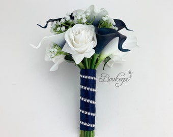 CHOOSE RIBBON COLOR - Navy Blue and White Calla Lily and Rose Bouquet, Navy Blue Bridesmaid Bouquet, Calla Lily Bouquet, Baby's Breath