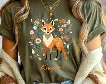 Classic unisex T-shirt - fox surrounded by flowers
