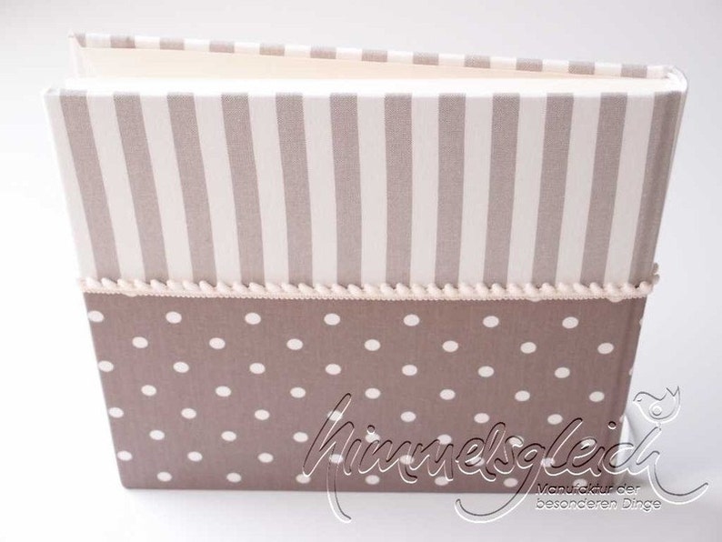 Wedding Guestbook taupe flowers
