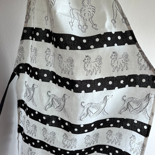 Child's Top-Stitched Apron Cream/Off White Background, Farm Animals in Black Measures 19" by 17”
