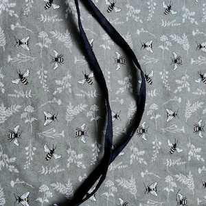 Adult Top-Stitched Apron Gray Background Vintage Botanical Look with Bees Measures Nearly 27&quot; L by 20” W