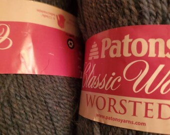 DESTASH Skein of Patons Classic Wool worsted Yarn Color 77732 That's Pink 100% Pure New Wool 100g