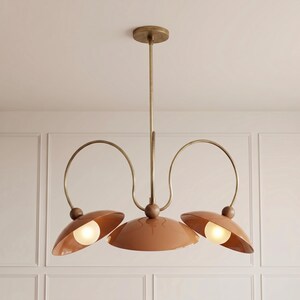 Primrose kroonluchter | Mid-century moderne messing plafondlamp | Hanglamp met 3 bollen | Italiaanse design glazen kroonluchter