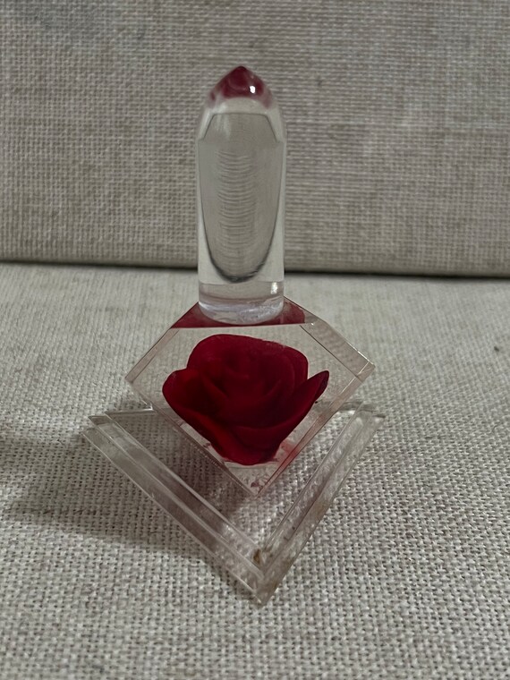 Mid-century Clear LUCITE with EMBEDDED ROSE 1950s… - image 4