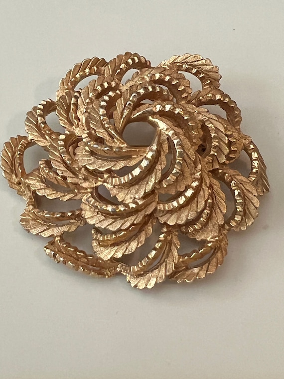 Corocraft brooch deals