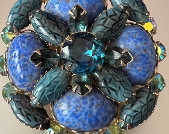 1950s Vintage RHINESTONE BROOCH Wonderful Variety of Blue Glass Stones in Goldtone Metal