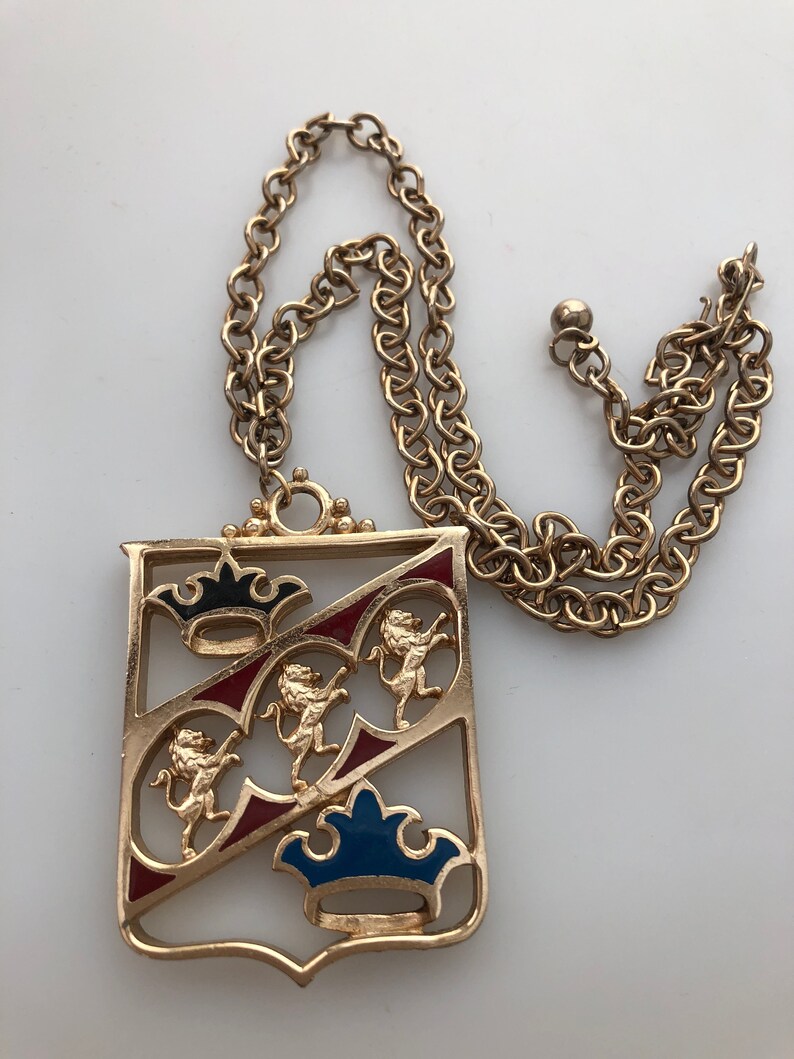 1960s Vintage Family Crest Pendant Necklace Lion Crown Coat Of Arms Emblem 60s