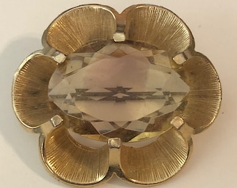 1960s Vintage TOPAZ BROOCH Big Light Topaz Faceted Glass Stone in Scalloped & Textured Gold Plated Metal New Old Stock Never Worn