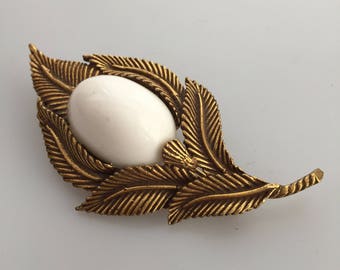 1960s Vintage Stylized LEAF BROOCH Huge White CABOCHON Antiqued Goldtone Metal Old Store Stock Never Worn Summer Brooch