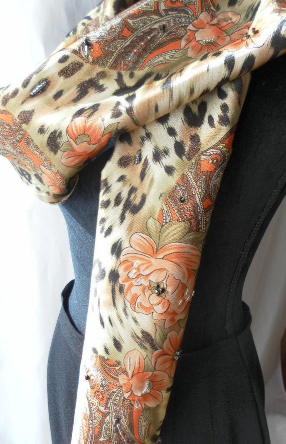 Leopard and Flowers Print Orange Satin Handmade Hand Beaded  display picture 1