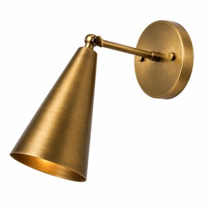 Aplique de parede com cúpula cônica de latão, luminária de leitura moderna de meados do século XX, com braço ajustável.