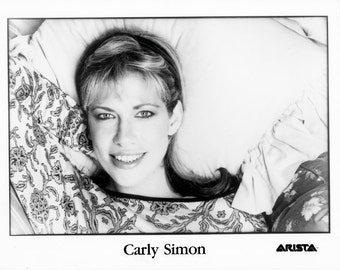 Carly Simon Publicity Photo     8 by 10 inches