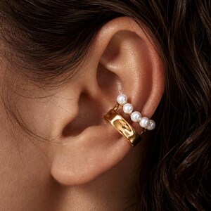Orecchino a clip con perle, elegante orecchino singolo, gioiello da sposa.