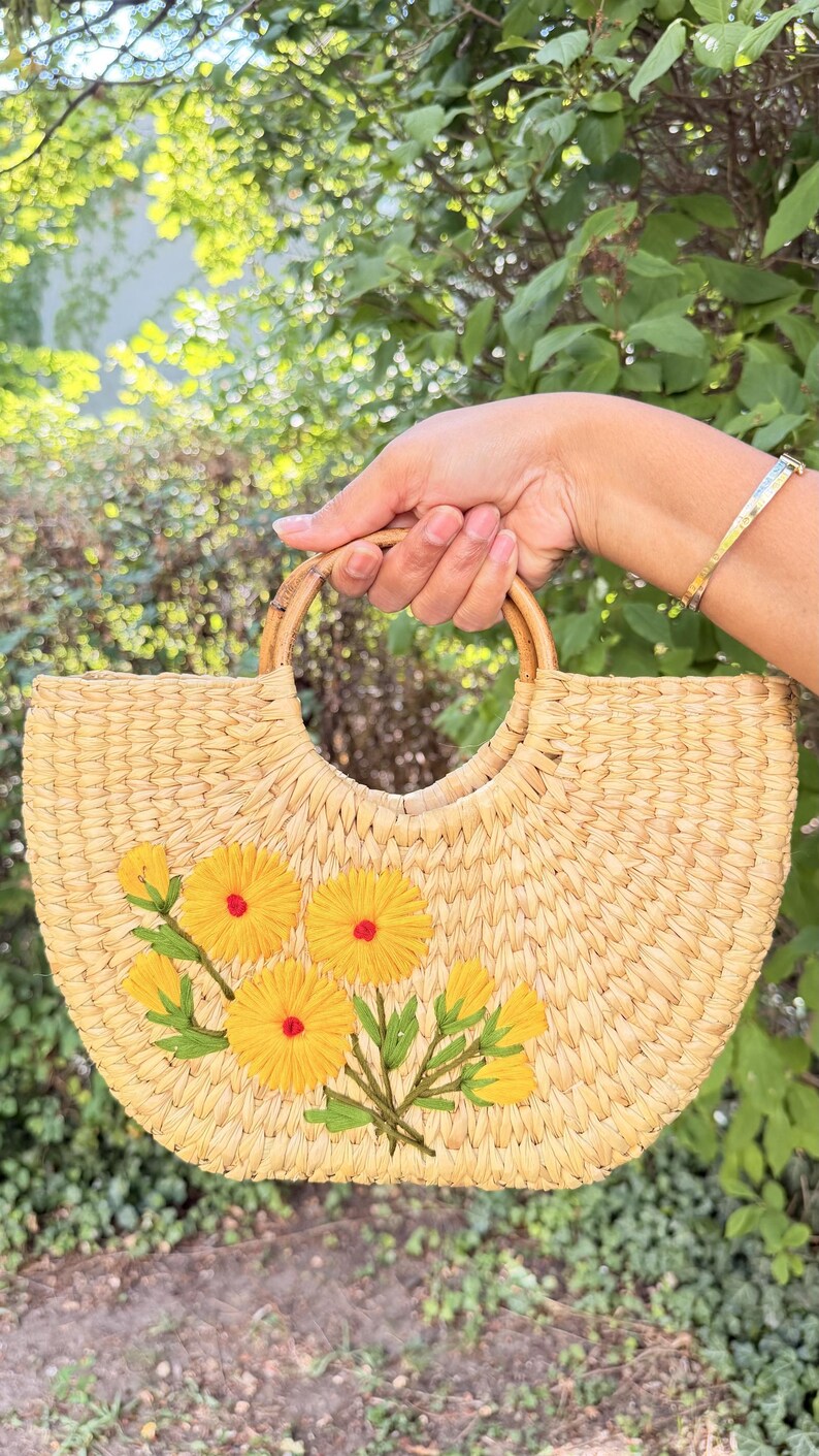 Avaniche Handwoven Reed Grass Handbag | 11 Inches | Floral Embroidered Straw Tote, Wooden Handles image 4