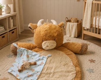 Personalized Highland Cow Baby Gift Set – Embroidered Name Play Mat & Blanket – Custom Newborn Keepsake