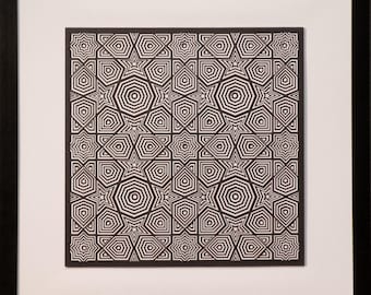 Roseta de ocho pliegues, segundo cuadrado: 12 capas de cartulina cortada con precisión (30 x 30 cm).