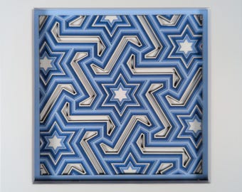 Simetría Celestial - 11 capas de cartulina cortada con precisión, superpuestas a mano, encuadernadas y montadas (4x4")