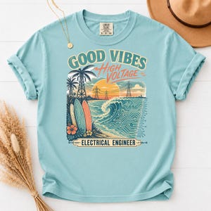 Camiseta Good Vibes High Voltage Electrical Engineer, Camiseta engraçada para eletricista, Camiseta retrô de verão para engenheiros, Presente STEM, Camiseta com estampa vintage