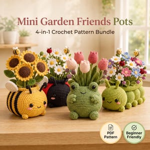 Può includere: Un set di 4 schemi all'uncinetto intitolato Mini Garden Friends Pots che presenta quattro vasi per piante all'uncinetto a forma di ape, coccinella, rana e bruco, ciascuno riempito con fiori colorati all'uncinetto e piccoli insetti.