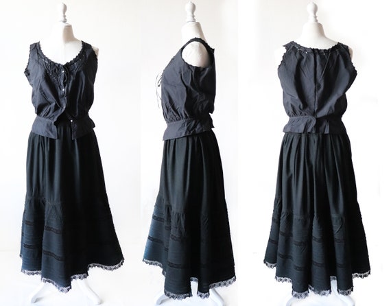 Ruffled skirt, old from the 1900s, Black woolen ch