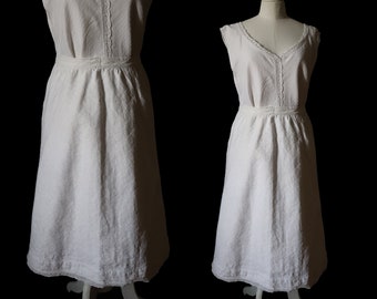 1900 Old white skirt in brushed cotton pique