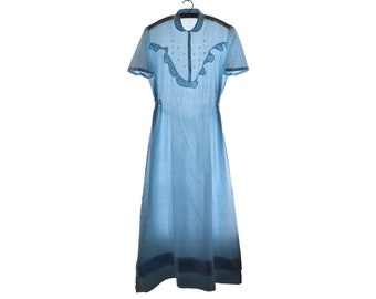 1940/50 Long hand-embroidered nightgown, short sleeves, sky blue