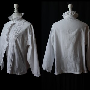 Chemise ancienne blanche en coton brodé, manches longues, forme évasée image 4