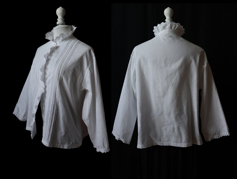 Chemise ancienne blanche en coton brodé, manches longues, forme évasée image 4